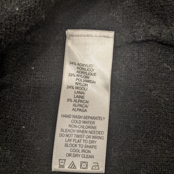 Kensie Y2K Pink, magenta and turtleneck tunic sweater. Size small - Picture 5 of 6